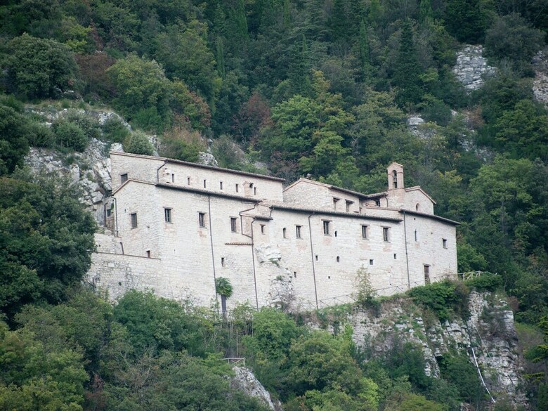 Quaint Farmhouse In Gubbio With Swimming Pool