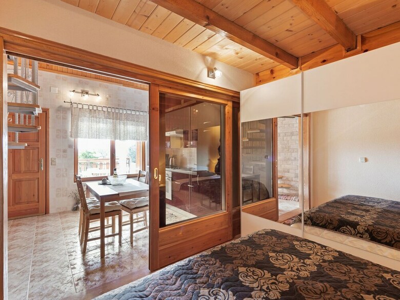 Cabana Lavish Apartment In Polaca With Swimming Pool
