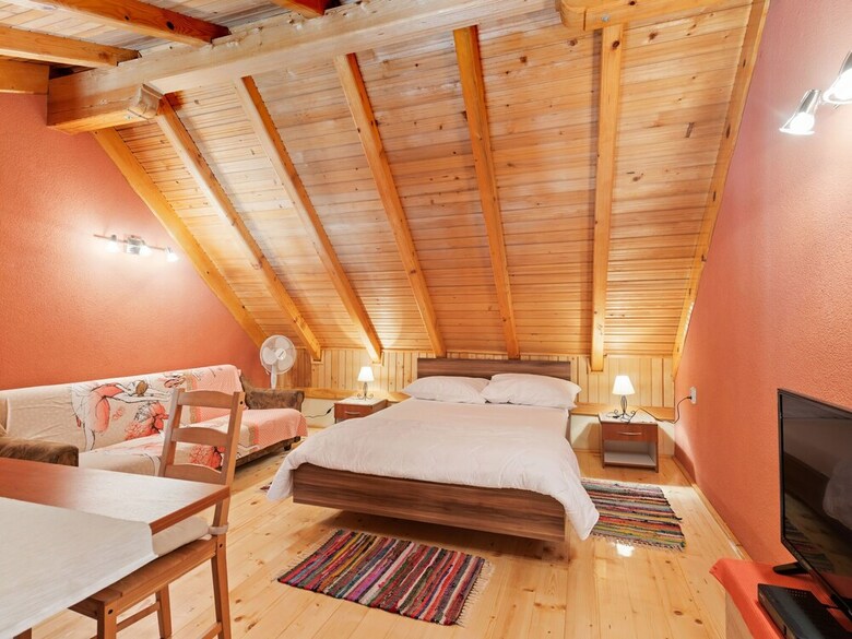 Cabana Lavish Apartment In Polaca With Swimming Pool