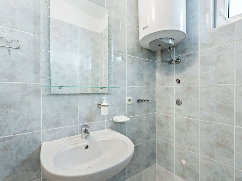Snug Apartment In Vir With Sea Beach Nearby