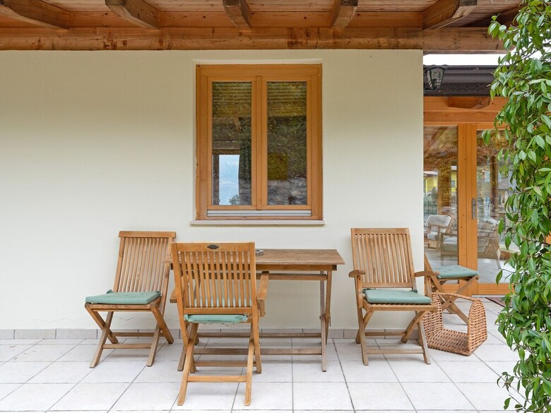 Unique Holiday Home In Bassanega With Garden