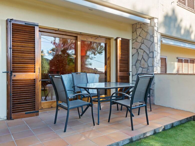 Villa Spacious Apartment In Begur With Swimming Pool