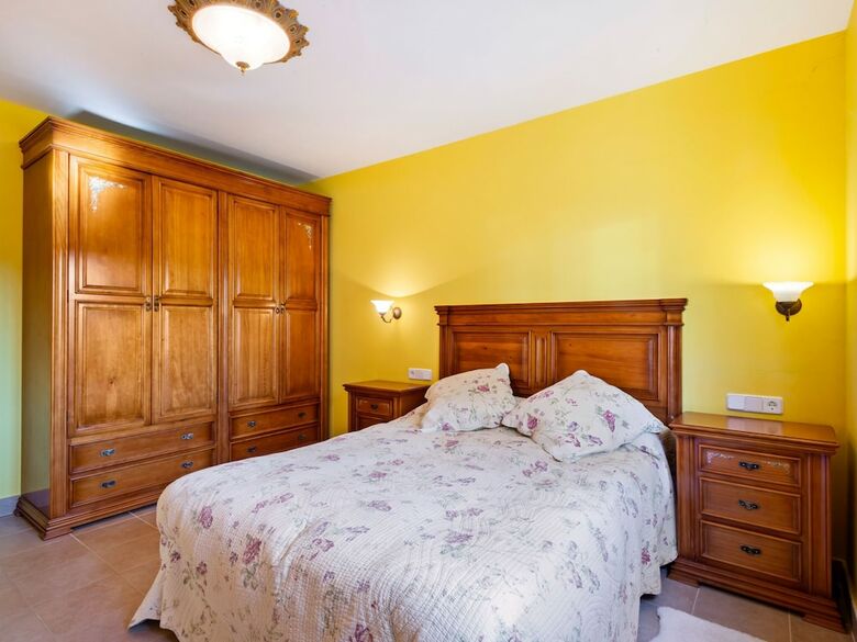 Villa Spacious Apartment In Begur With Swimming Pool