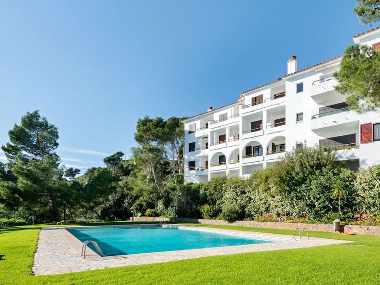 Villa Spacious Apartment In Begur With Swimming Pool