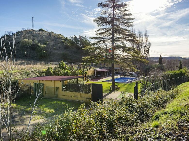 Lassy Villa In Assa, �lava With Private Pool