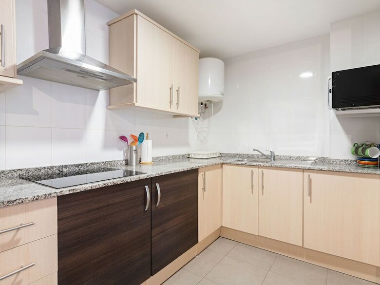 Comfy Apartment In Gudar With Heating