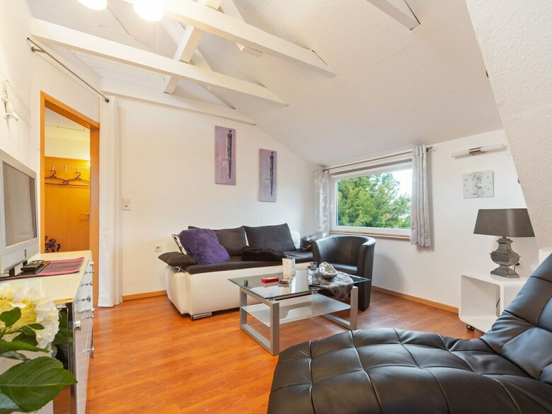 Dreamy Apartment In Greetsiel With Balcony