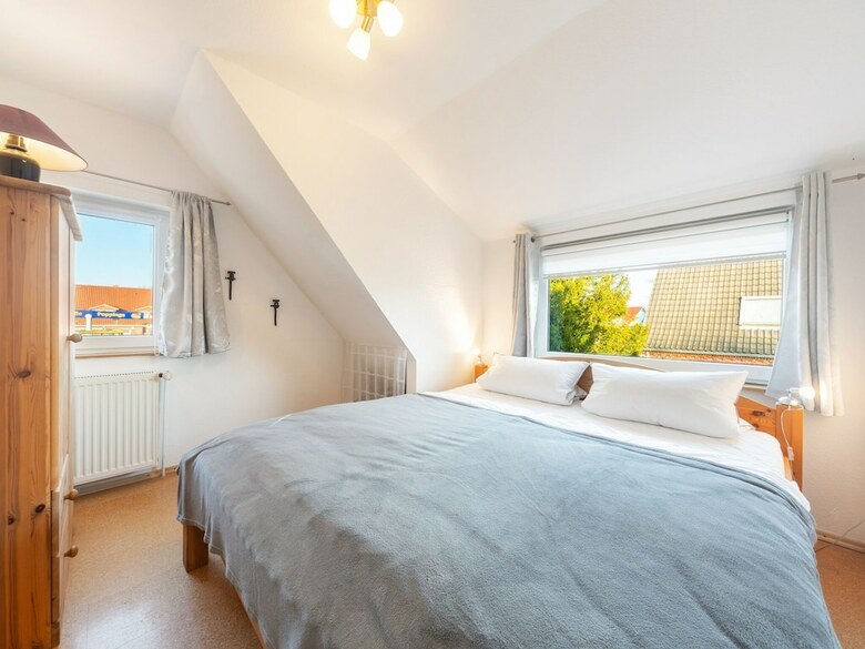 Dreamy Apartment In Greetsiel With Balcony
