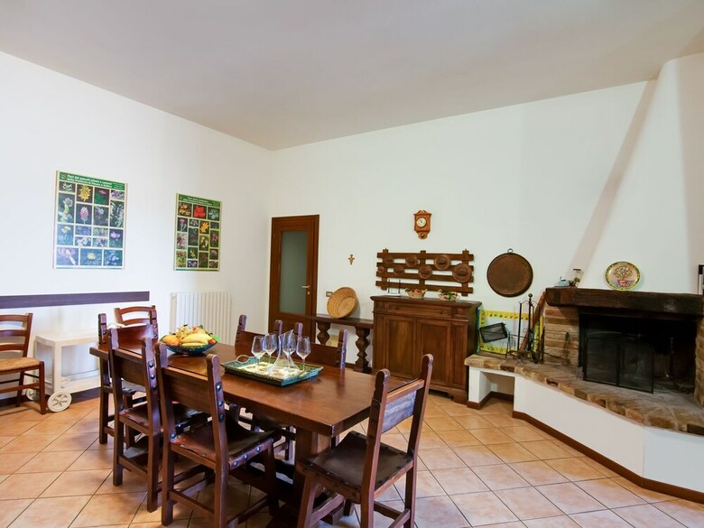 Spacious Villa In Tavullia With Swimming Pool