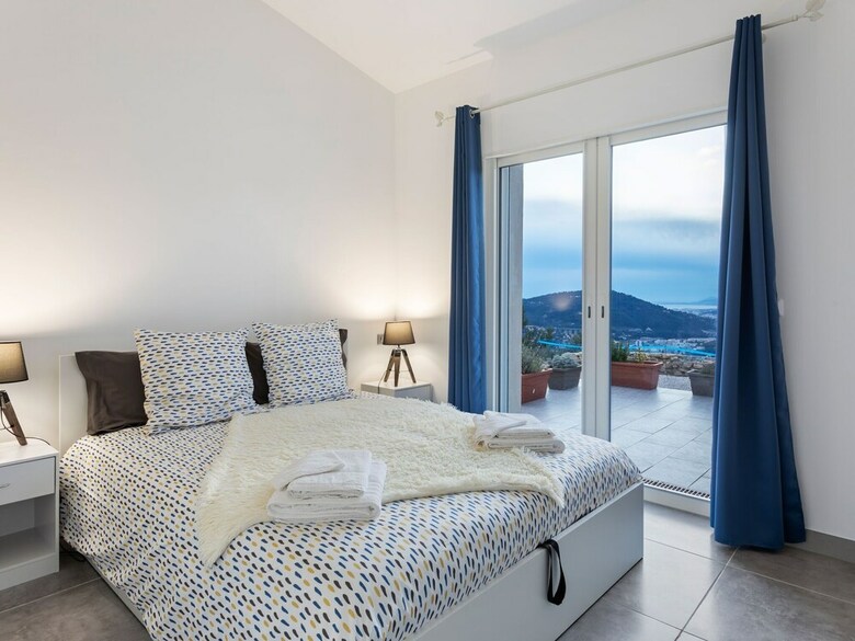 Comfortable Home In Drap With Pool, 15 Min From The Beach