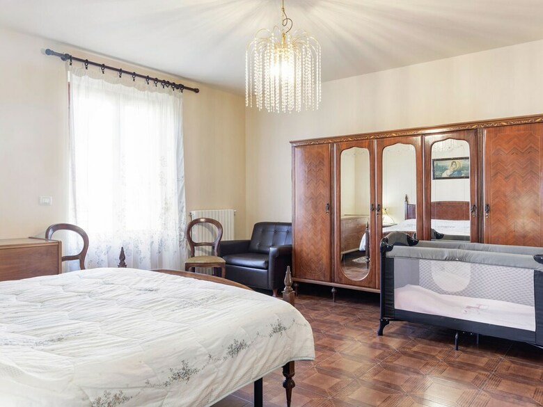 Spacious Apartment In Subbiano With Garden