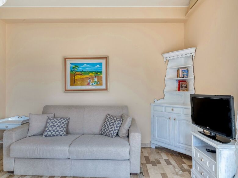 Snug Holiday Home In Sal� With Balcony