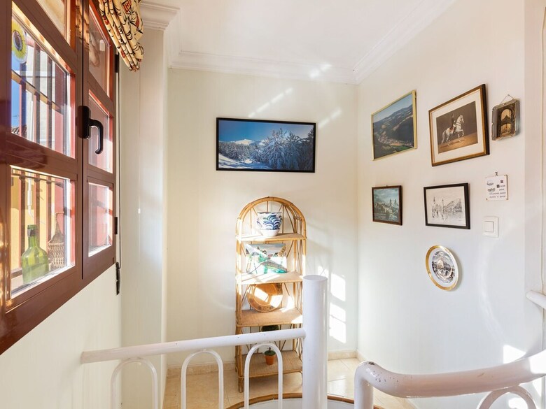 Quaint Apartment In Granda With Terrace