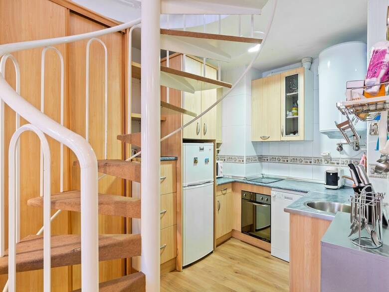 Quaint Apartment In Granda With Terrace