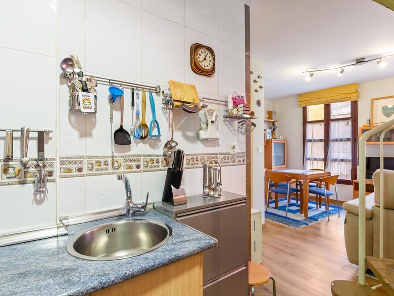 Quaint Apartment In Granda With Terrace