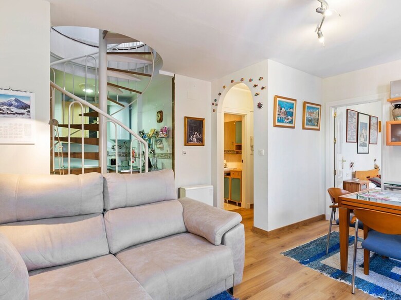 Quaint Apartment In Granda With Terrace