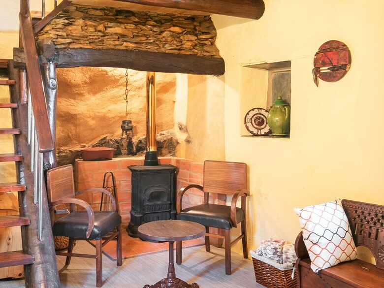 Cozy Holiday Home In Coentral With Wood Heating
