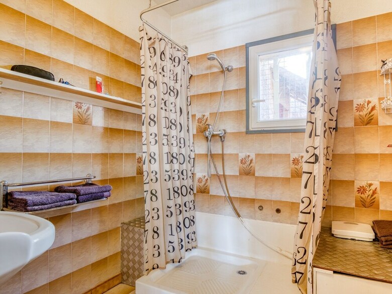 Beautiful Pet-friendly Villa In R�gusse With Swimming Pool"