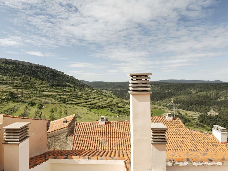 Delightful Apartment In Gudar With Terrace
