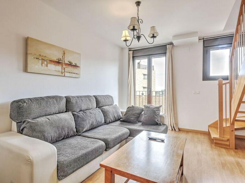 Delightful Apartment In Gudar With Terrace