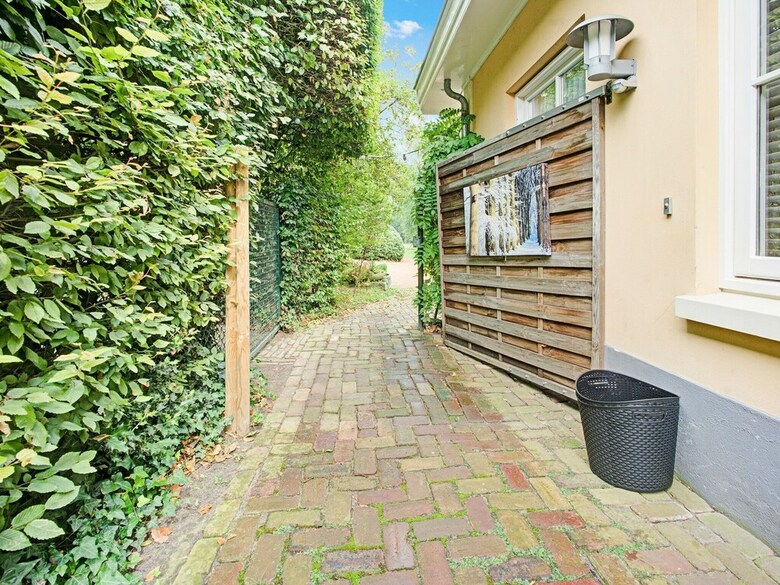 Picturesque Holiday Home In Oldenzaal With Jacuzzi