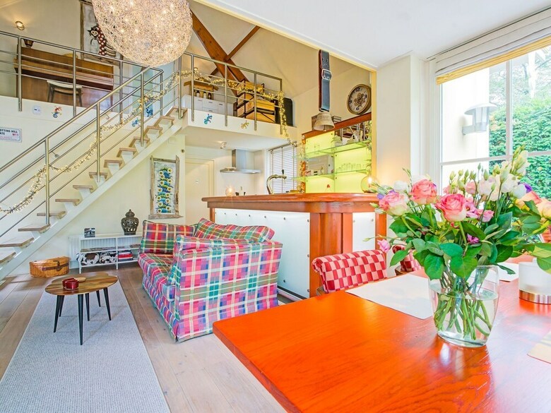 Picturesque Holiday Home In Oldenzaal With Jacuzzi