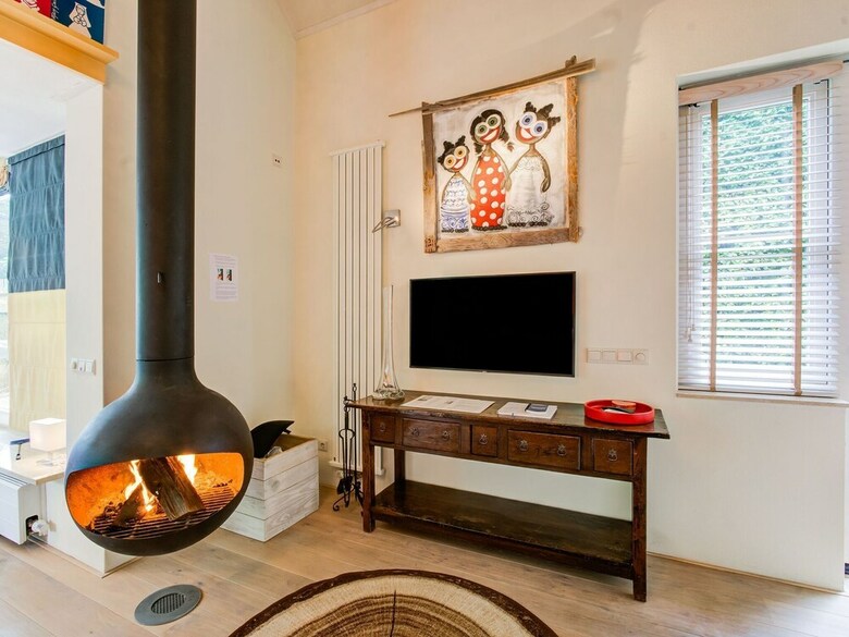 Picturesque Holiday Home In Oldenzaal With Jacuzzi