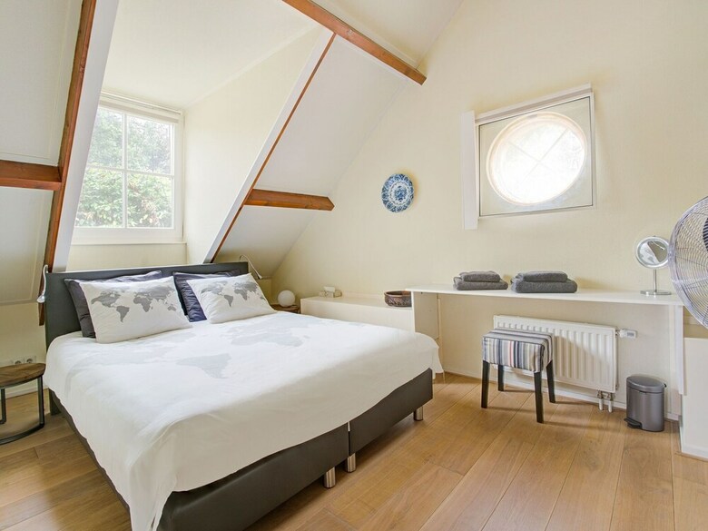 Picturesque Holiday Home In Oldenzaal With Jacuzzi