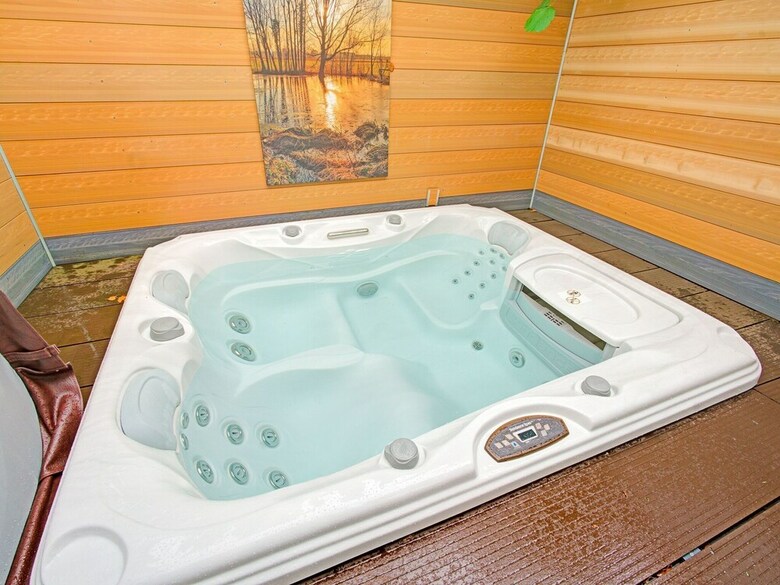 Picturesque Holiday Home In Oldenzaal With Jacuzzi