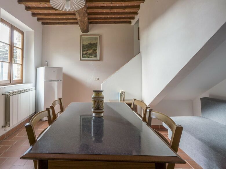 Attractive Villa In Montespertoli With Swimming Pool