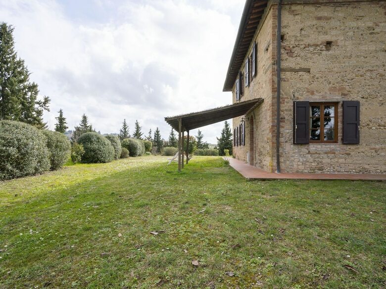 Attractive Villa In Montespertoli With Swimming Pool