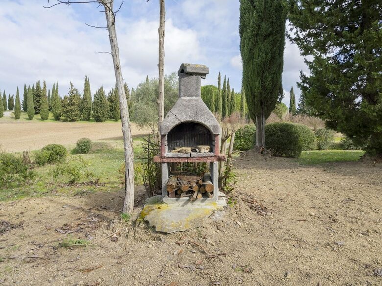Attractive Villa In Montespertoli With Swimming Pool