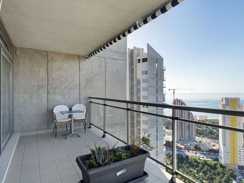 Apartamento Elegant Holiday Home In Benidorm With Swimming Pool