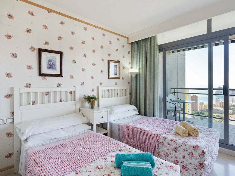 Apartamento Elegant Holiday Home In Benidorm With Swimming Pool