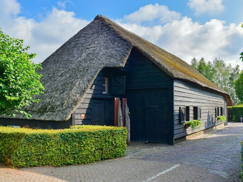 Posh Holiday Home In Alphen With Jacuzzi