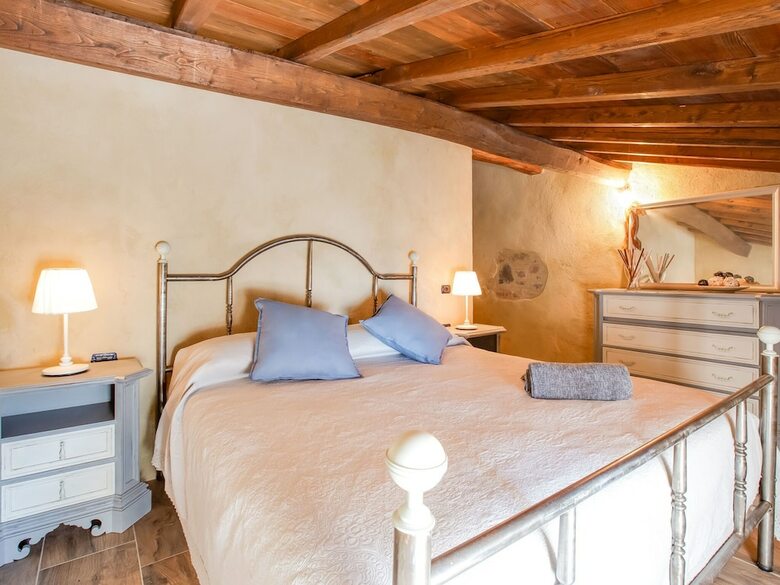 Cosy Holiday Home In Metato With Swimming Pool