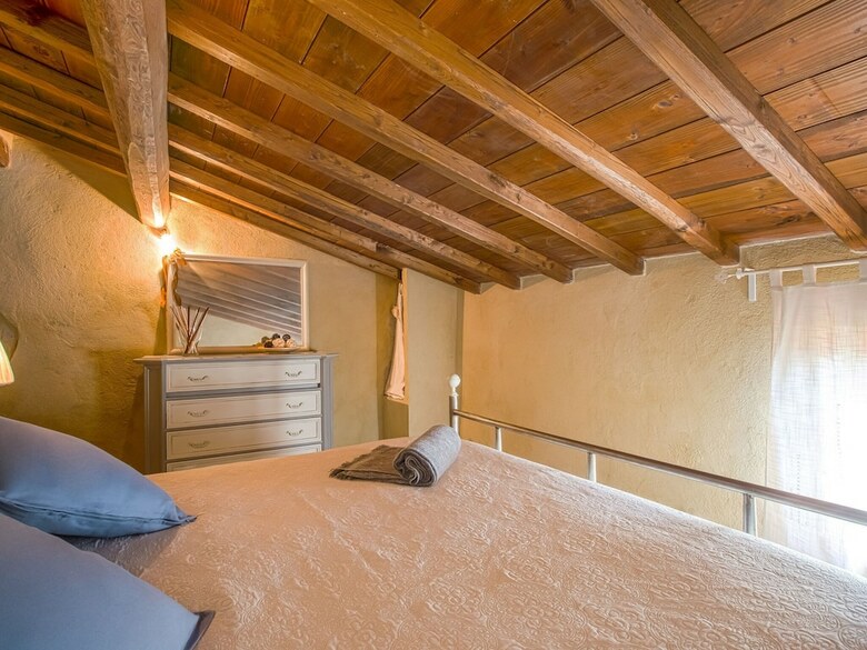 Cosy Holiday Home In Metato With Swimming Pool