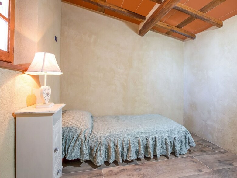 Cosy Holiday Home In Metato With Swimming Pool