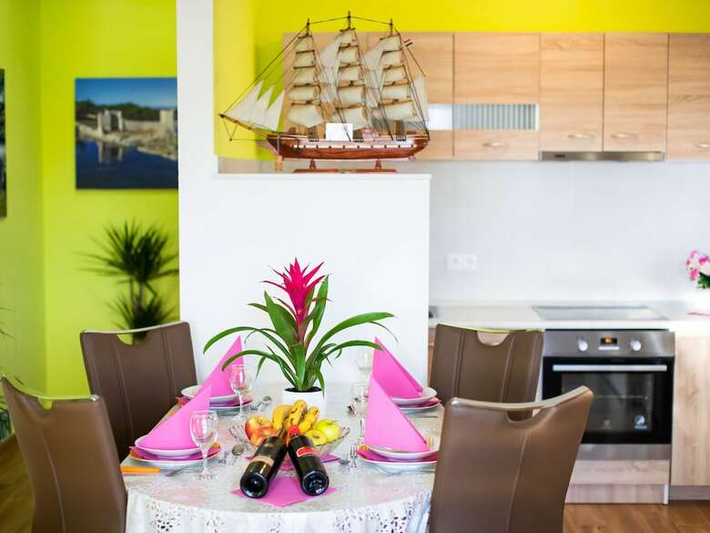 Delightful Apartment In Vir With Garden