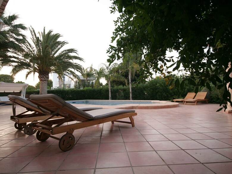 Luxurious Villa With Private Pool In Les Rotes