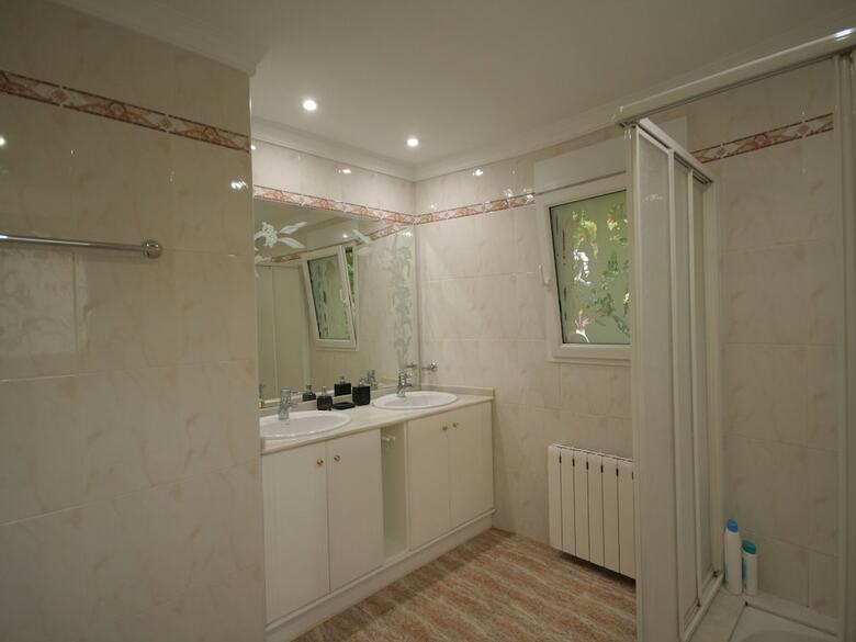 Luxurious Villa With Private Pool In Les Rotes