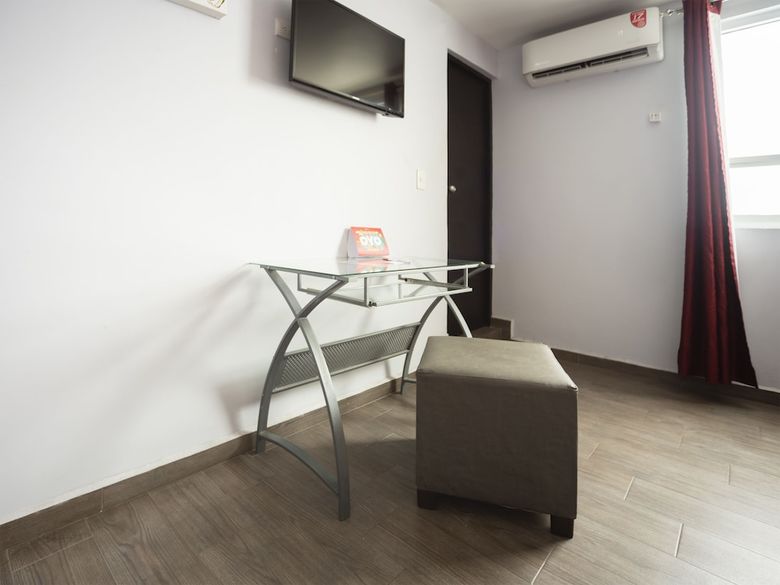 Oyo Hotel Sf Express