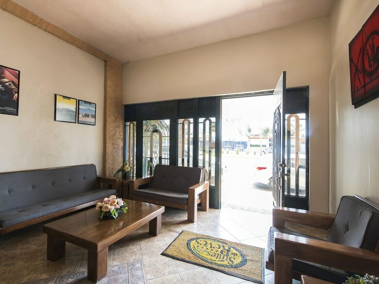Hotel Capital O Suites de Reyes