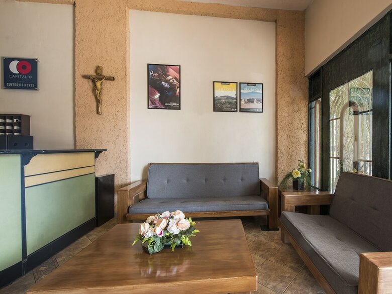 Hotel Capital O Suites de Reyes