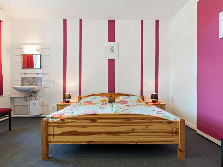 Delightful Apartment In Klein Pravtshagen With Boating