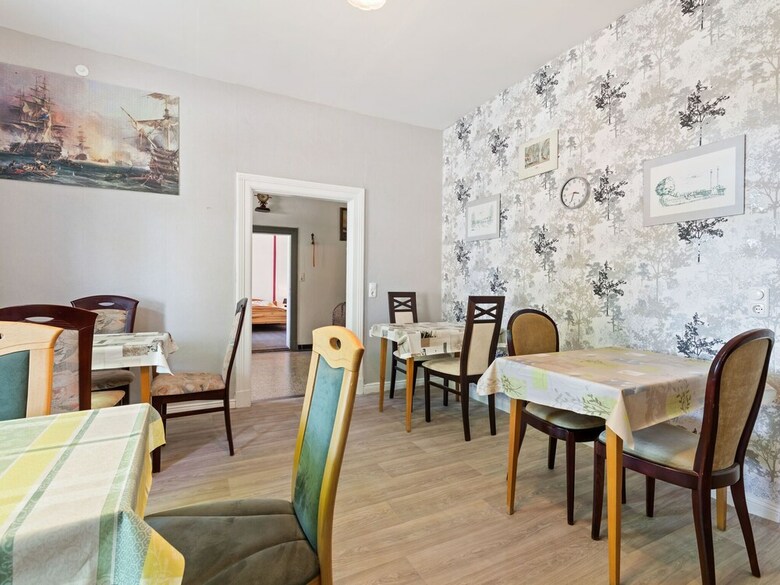 Delightful Apartment In Klein Pravtshagen With Boating