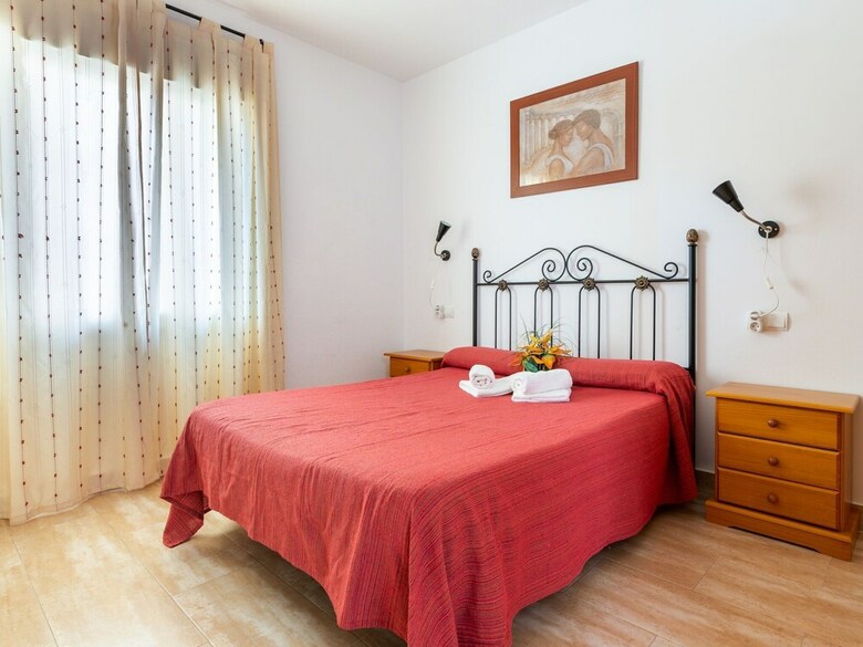 Elegant Apartment In Total�n With Jacuzzi