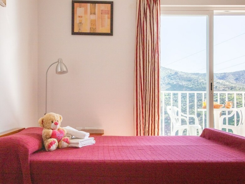 Elegant Apartment In Total�n With Jacuzzi