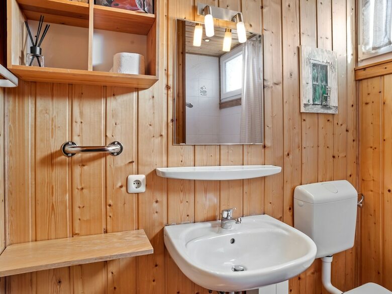 Gorgeous Holiday Home In Blankenheim With Garden