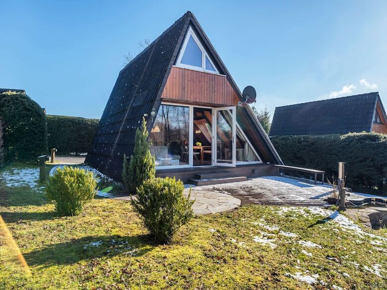Gorgeous Holiday Home In Blankenheim With Garden
